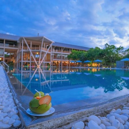 Hotel Breeze Pasikudah à Passikudah Extérieur photo