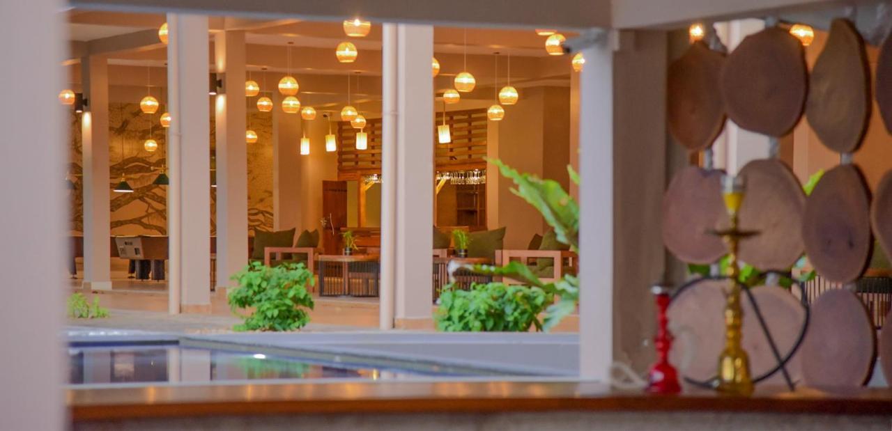 Hotel Breeze Pasikudah à Passikudah Extérieur photo