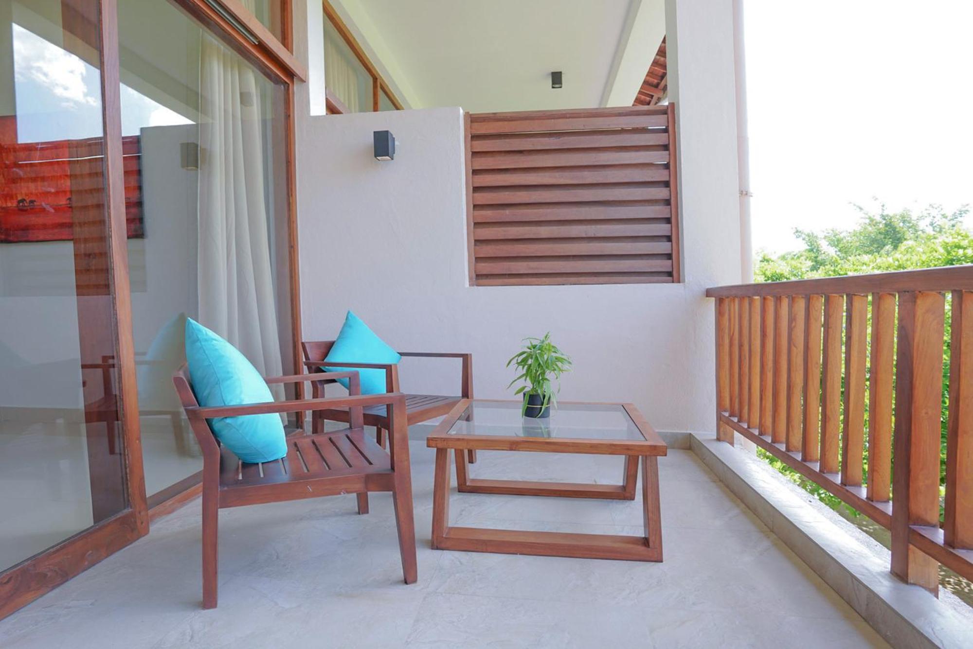 Hotel Breeze Pasikudah à Passikudah Extérieur photo
