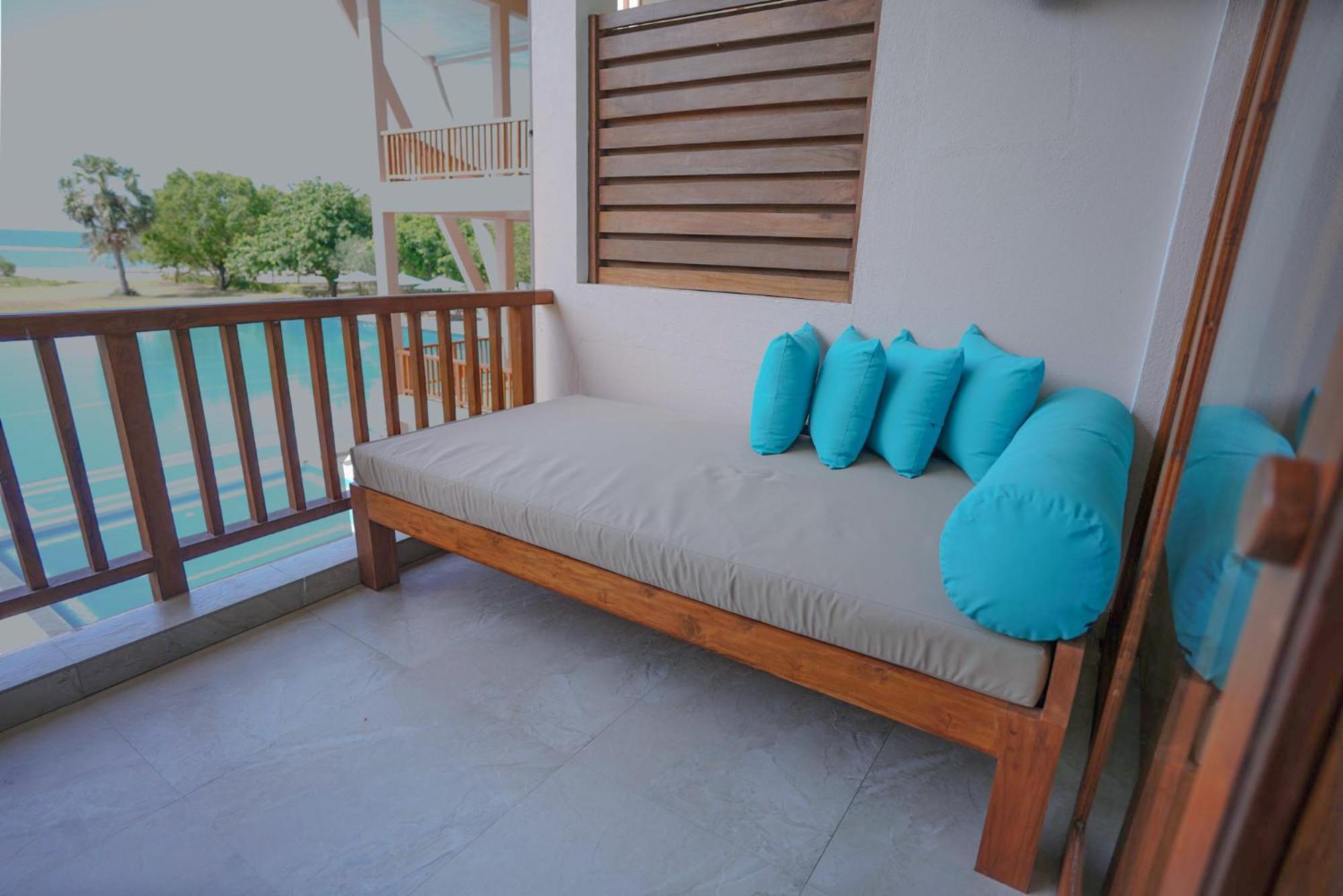 Hotel Breeze Pasikudah à Passikudah Extérieur photo