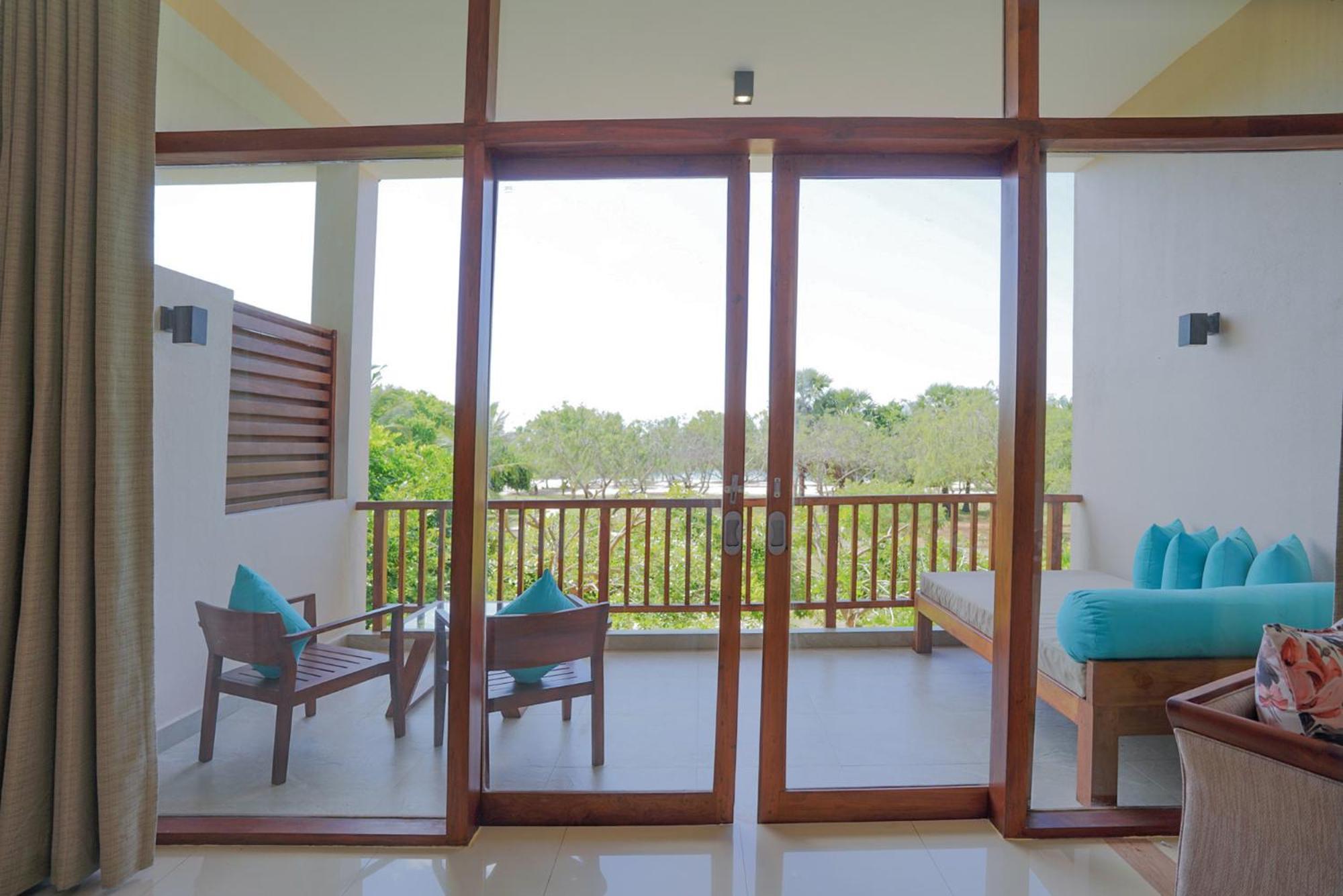 Hotel Breeze Pasikudah à Passikudah Extérieur photo